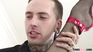 Blonde T-girl Nikki Vicious - 4 image