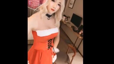 Happy belated ladyboy xmss wank and cumshot - 1 image