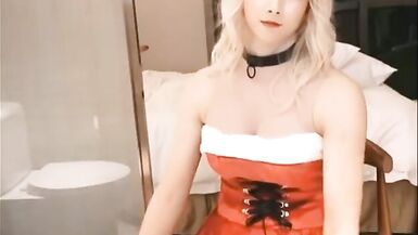 Happy belated ladyboy xmss wank and cumshot - 8 image