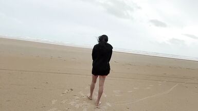 unwind masturbation by sexy shemale - 8 image