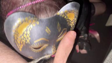 Lucia Martinez Trav regina del pompino fa godere e sborrare un giovane porco italiano! - 12 image