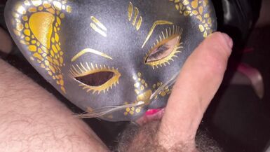 Lucia Martinez Trav regina del pompino fa godere e sborrare un giovane porco italiano! - 8 image