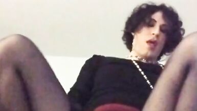 Beautiful italian crossdresser play with big dildo - 4 image