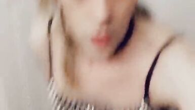 Tranny Goddess Loves To Stroke Herself - 11 image