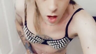 Tranny Goddess Loves To Stroke Herself