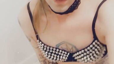 Gorgeous Tranny Loves Showing Off Her Body - 15 image