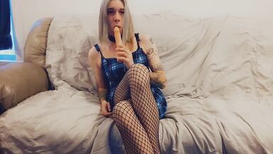 Carmen Really Wants To Give You A Sexy Blowjob - 5 image