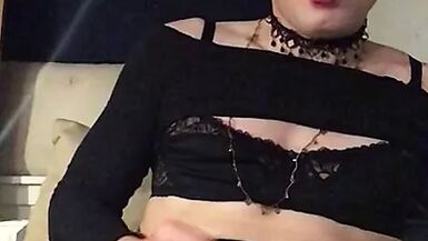 Sissy Squirting - 1 image