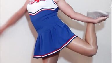 Cheerleader - 2 image