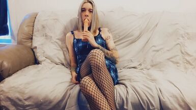 Hot Trans Loves To Spread Suck and Bend Over - 9 image