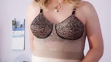 Cum see Mommy Vicki! - 12 image