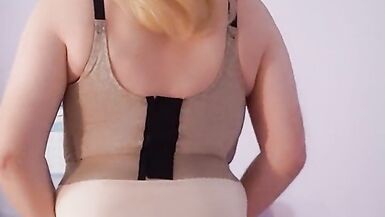 Cum see Mommy Vicki! - 2 image