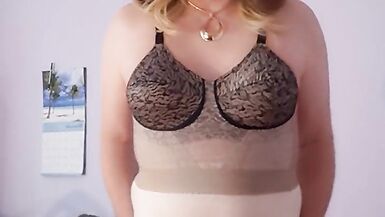 Cum see Mommy Vicki! - 8 image