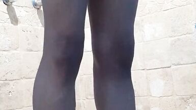 Shower naked and sexy sandals - 6 image