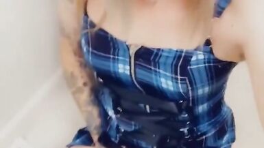 Beautiful Tgirl puts on a show - 12 image