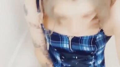 Beautiful Tgirl puts on a show - 5 image