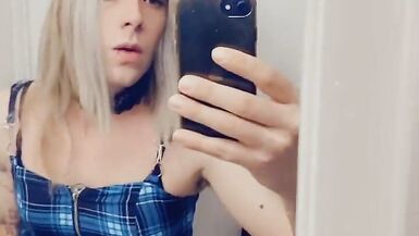 Sexy Shemale Strokes Herself Off