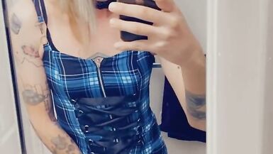 Sexy Shemale Strokes Herself Off - 3 image