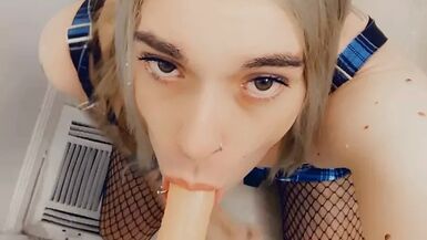 She wants To Suck You Off - 1 image