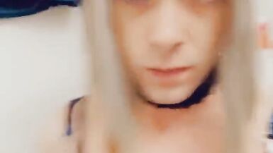 She wants To Suck You Off - 3 image