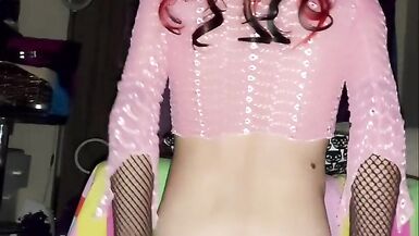 Playing in shorts and fishnet pantyhose - 11 image