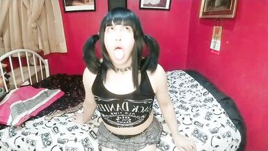 transgender masturbating on her bed - 6 image