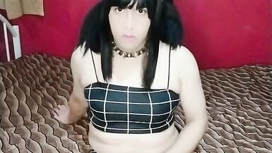 shemale masturbating on bed - 9 image