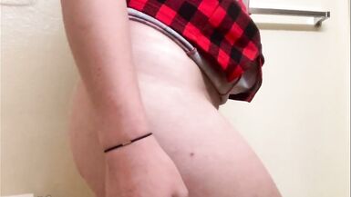 Tskatiekae- Ts goddess loves to pee down your slutty throat - 3 image