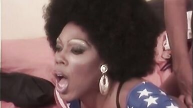 Brunette tranny and red head dude drill each other on the ki - 10 image