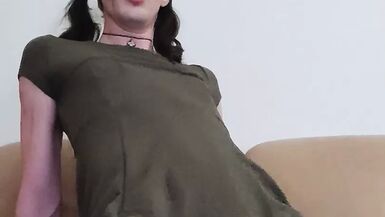 Theresa Cums riding her favourite vibrating big black dildo