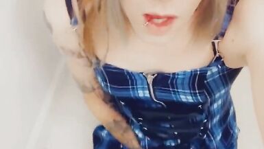 Beautiful Tgirl Puts on a sexy show - 5 image