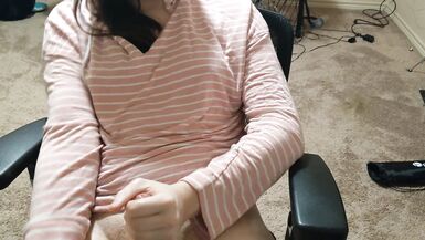 Tgirl edges for thirty mintues until mind melting orgasm - 11 image