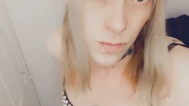 Pretty Tranny is a Horny Slut - 3 image