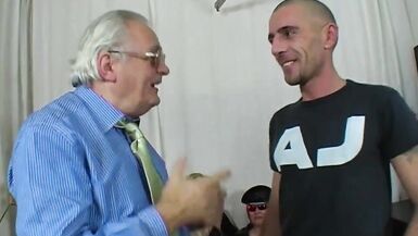 Italian Crazy She-Male - 10 image