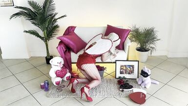 Sasha Star Valentine's Day Sissy Angel Plays for Daddy - 4 image