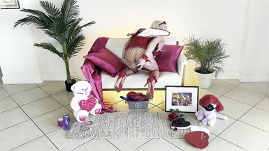 Sasha Star Valentine's Day Sissy Angel Plays for Daddy - 8 image