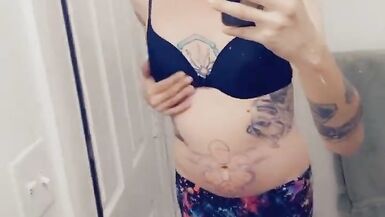 Lingerie Tranny Gets Horny For Cock - 6 image