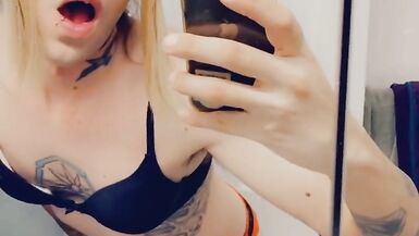 Lingerie Goddess Gets So Turned On