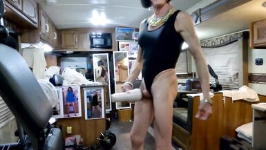 Unbelievably Fit-&-Muscular "Granny Tranny" Flexes Then Masturbates 3 Times - 11 image