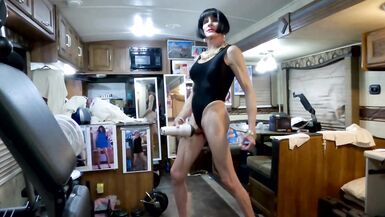 Unbelievably Fit-&-Muscular "Granny Tranny" Flexes Then Masturbates 3 Times - 9 image