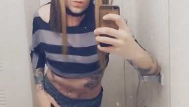 Seductive Shemale Wants To Suck Your Cock - 2 image