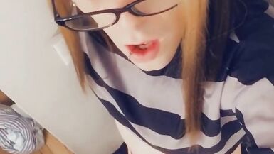 Seductive Shemale Wants To Suck Your Cock - 6 image