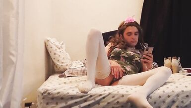 Kay wants to fuck with own cock - 3 image