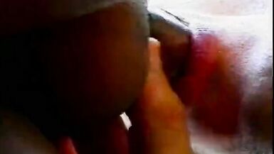 Jardineiro fode um trans no local de trabalho - 7 image