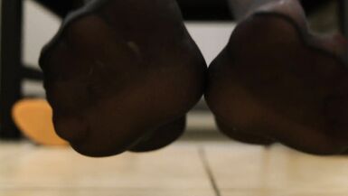 Dildo Footjob by Chloe X - 15 image