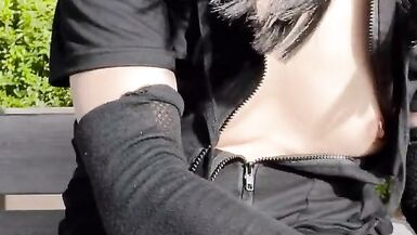 [SISSY] I laid ping pong balls and eggs in the park during the day. - 3 image