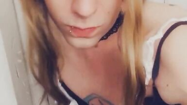 Bunny Girl Wants To Be Your Playmate - 2 image