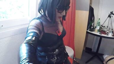 Old man and 2 shemales - 6 image