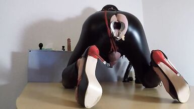 Lollipop on ass for mature shemale - 8 image