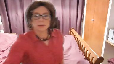 Rubbing my clit - 2 image